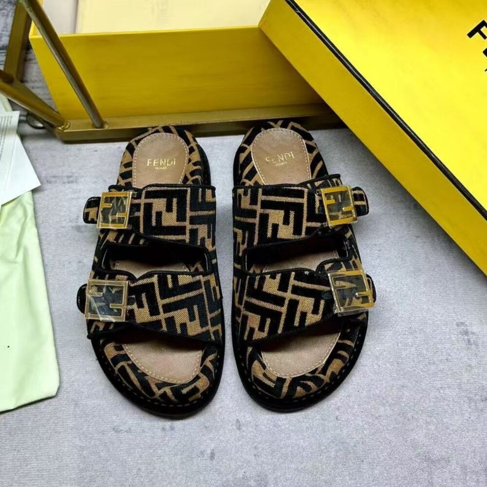Fendi Classic Double F Slippers🍩 - Picture 2 of 5